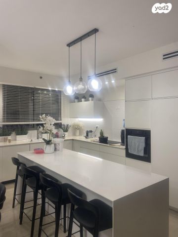 דירה, ש"י עגנון 10, משכנות האומנים, קרית מוצקין