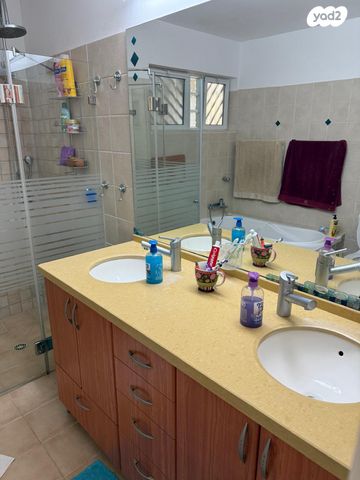 בית פרטי/ קוטג', הכרם 8, שאר העיר, עומר