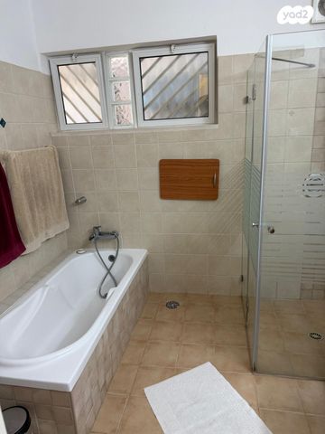 בית פרטי/ קוטג', הכרם 8, שאר העיר, עומר