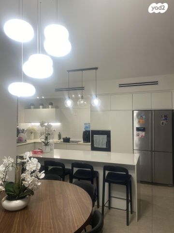 דירה, ש"י עגנון 10, משכנות האומנים, קרית מוצקין