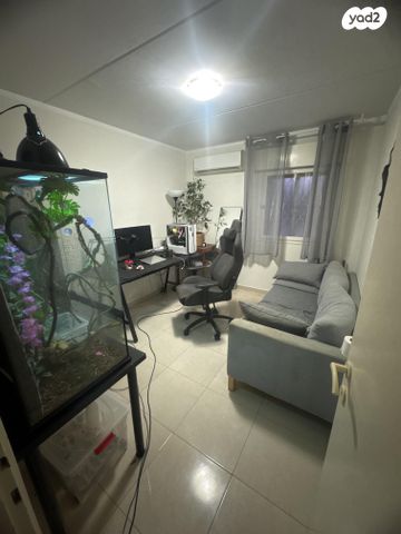 דירה, י.ל. פרץ 1, צור שלום, קרית ביאליק