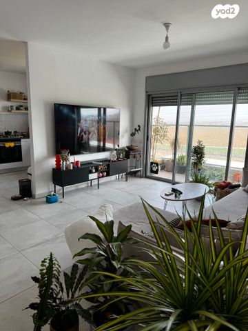 האישה העברייה 2