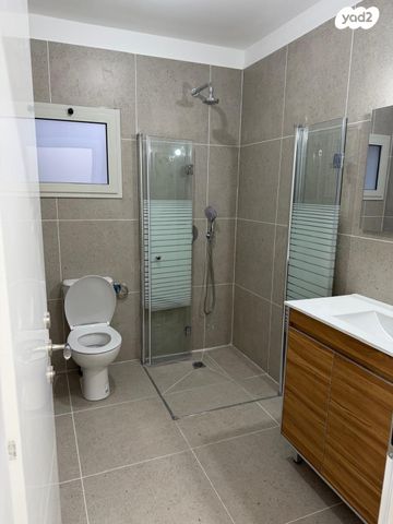 דירת גן, הגדוד העברי 73, רמב"ם, ראשון לציון