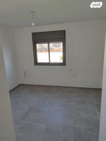 דירת גן, ענת גוב 10, צומת סביון, קרית אונו