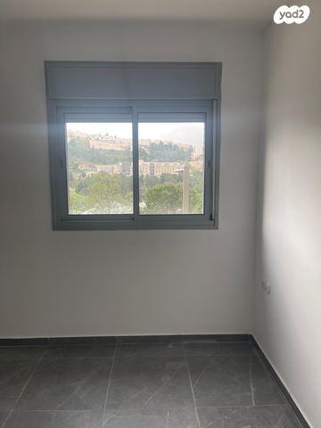 דירה, אדמונד סחייק 17, מלחה, מנחת, ירושלים