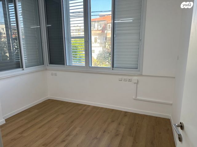 דירה, שדרות ירושלים 80, מרום נווה, רמת יצחק, רמת גן