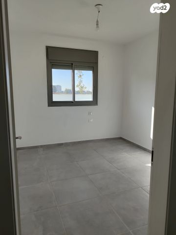 דירת גן, ענת גוב 10, צומת סביון, קרית אונו