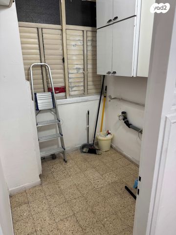 דירה, ז'בוטינסקי 52, אברמוביץ', ראשון לציון