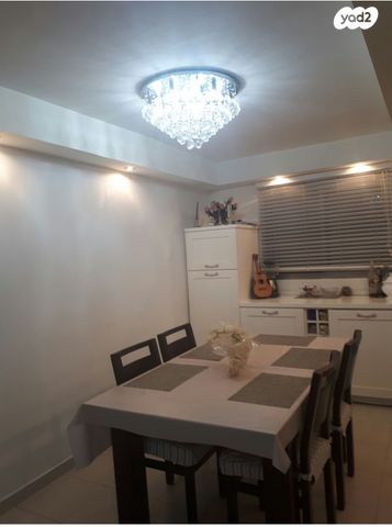 דירה, כ"ט בנובמבר 42, דרום מזרח, בת ים