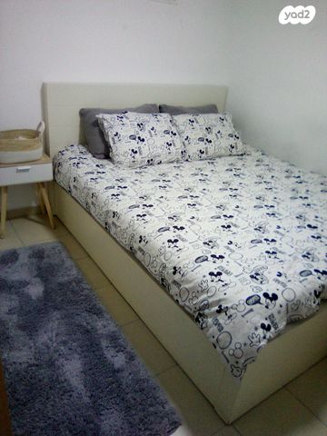 מוריס בורג'ס מונורי 14