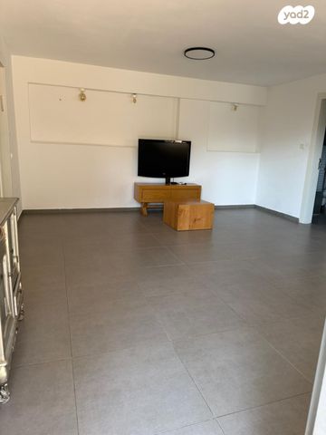 דירת גן, תלתן 2, קרית שמואל, טבריה