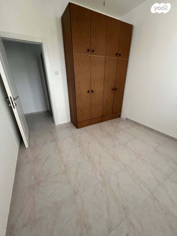 דירה, לוטם 3, שאר העיר, קרית עקרון