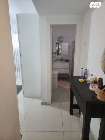 חנה רובינא 7