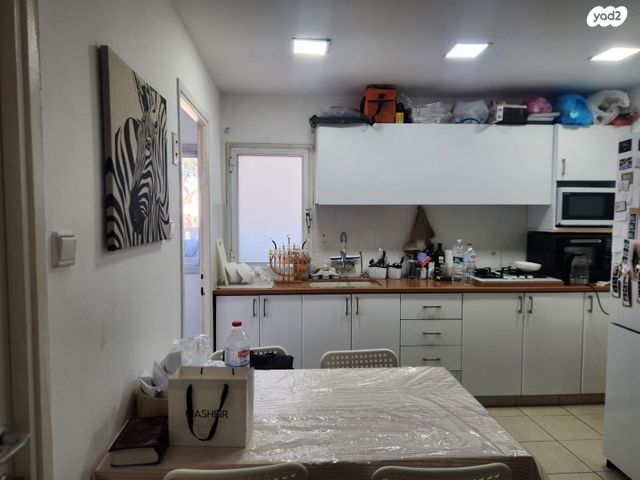 דירה, שדרות זלמן שז"ר 19, עין שרה, נהריה