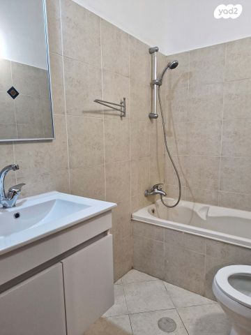 דירה, שמחה 2, שכונת הראשונים, רמת גן