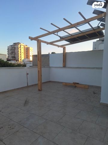 דו משפחתי, הרב אלנקווה 86, נווה אליעזר וכפר שלם מזרח, תל אביב יפו