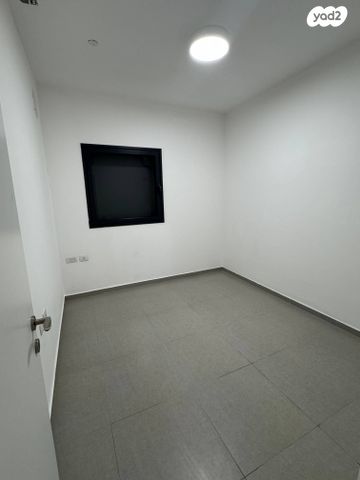 דירה, דרך מנחם בגין 158, מונטיפיורי, הרכבת, תל אביב יפו