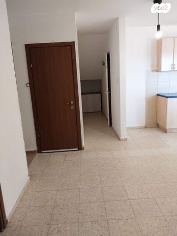 דירת גן, הרותם 33, צמח השדה, מעלה אדומים