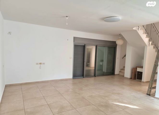 דופלקס, הקרן 13, יובלים, פרדס חנה כרכור