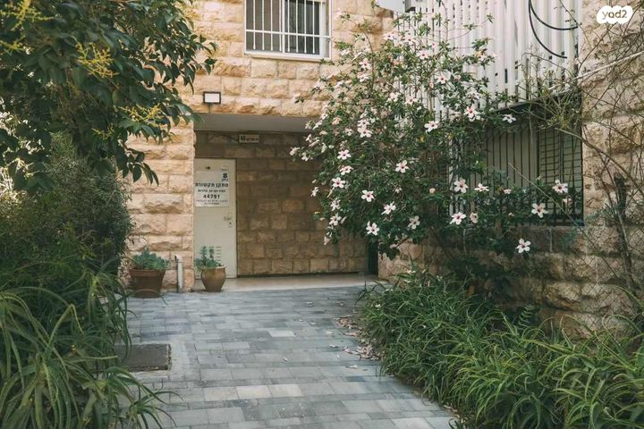 דירה, מאיר נקר 49, ארמון הנציב, תלפיות מזרח, ירושלים