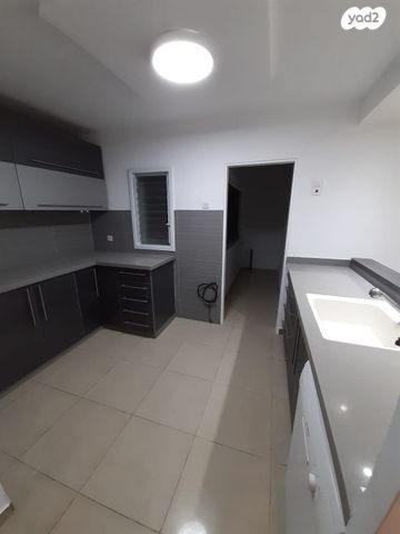 דירה, שדרות בן גוריון 28, בן גוריון, רמלה