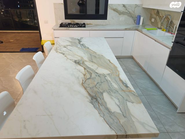 דירה, יונה וולך 14, גרין פארק החדשה, הוד השרון