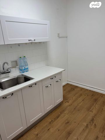 דירה, ז'בוטינסקי 52, אברמוביץ', ראשון לציון