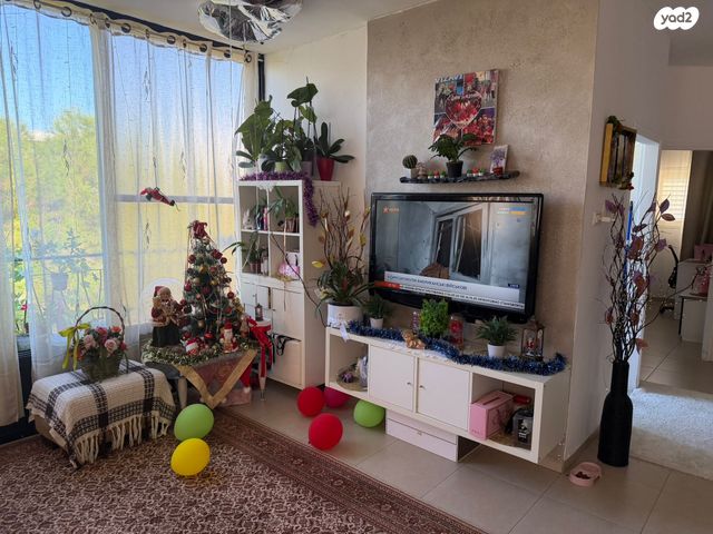 דירה, מנדלי מוכר ספרים 7, לב העיר, בת ים