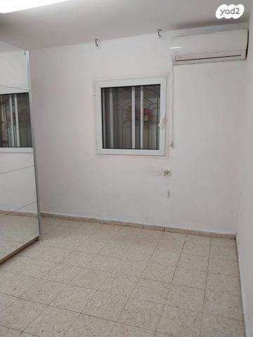 דירת גן, הרותם 33, צמח השדה, מעלה אדומים