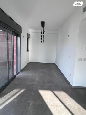 גג/ פנטהאוז, דרך ארץ 6, עיר היין, אשקלון