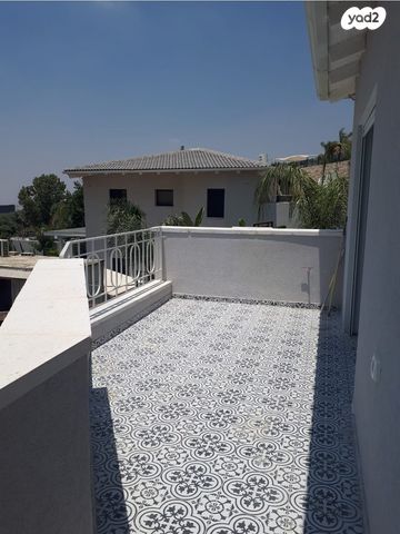 יחידת דיור, ענבר 42, נעלה, נעלה