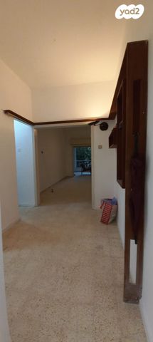 דירה, פבזנר 3, הדר מרכז, חיפה