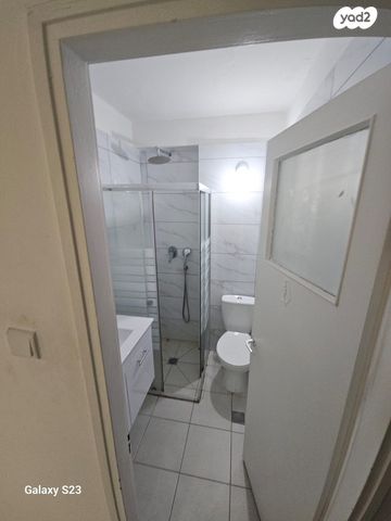 דירה, מעפילי אגוז 7, נווה חן, תל אביב יפו