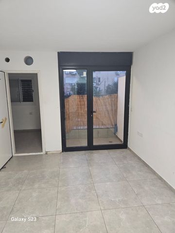 מעפילי אגוז 7