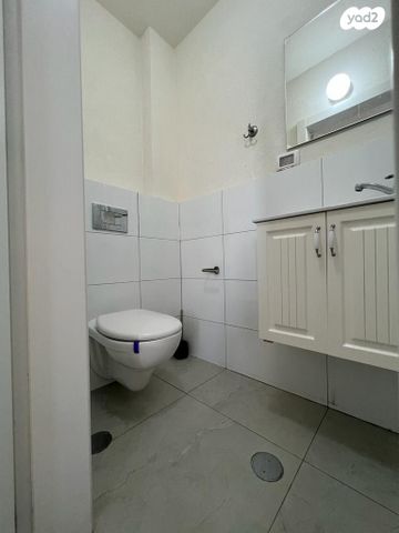 דירה, בכור שטרית 18, שכונה י"א, באר שבע