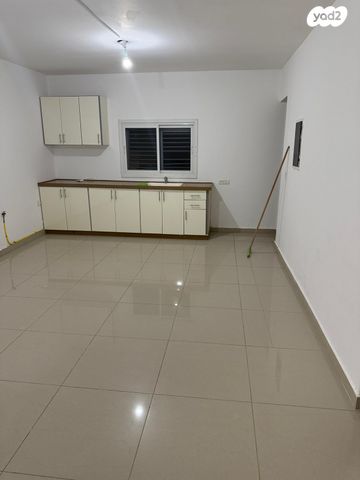 דו משפחתי, משעול הנרקיס 7, נאות אביב, שדרות