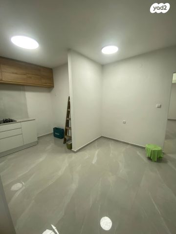 דירה, האצ"ל 18, שיכון ד', קרית שמונה