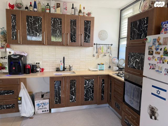 דירה, מנדלי מוכר ספרים 7, לב העיר, בת ים