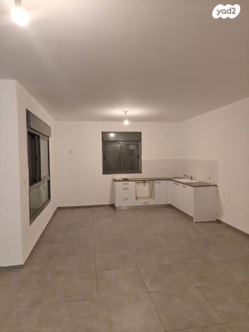 דירת גן, נהר הירדן 5, רמת נבון . הר כרמי, כרמיאל