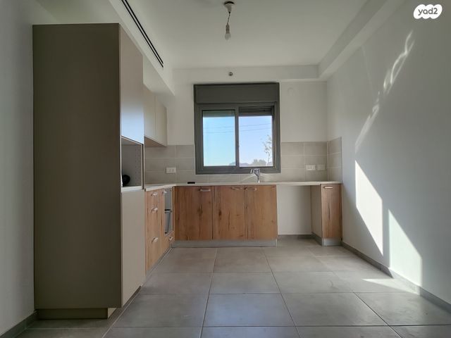 דירת גן, ענת גוב 10, צומת סביון, קרית אונו