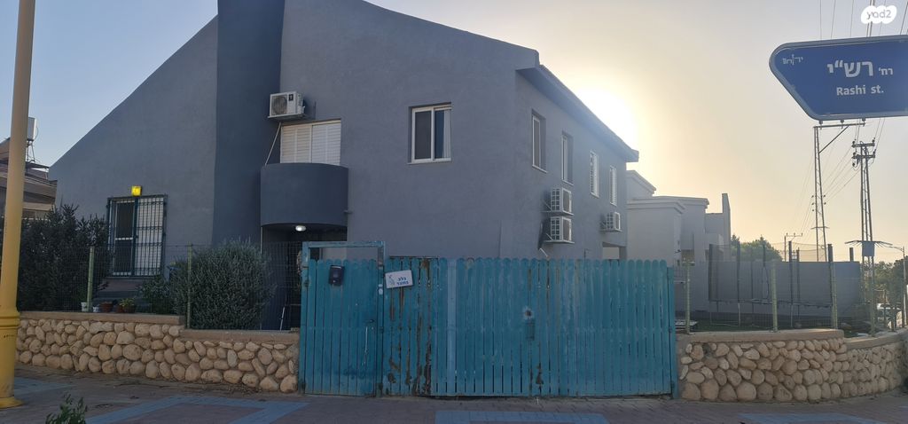 בית פרטי/ קוטג', הנביאים 1154, רעפים, ירוחם