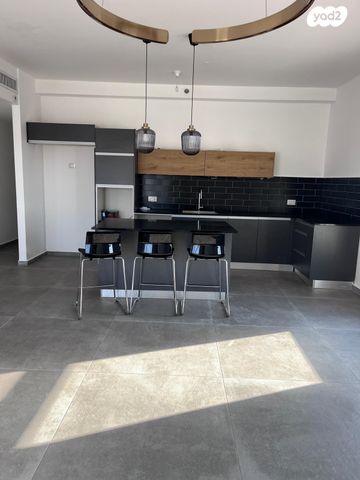 גג/ פנטהאוז, דרך ארץ 6, עיר היין, אשקלון