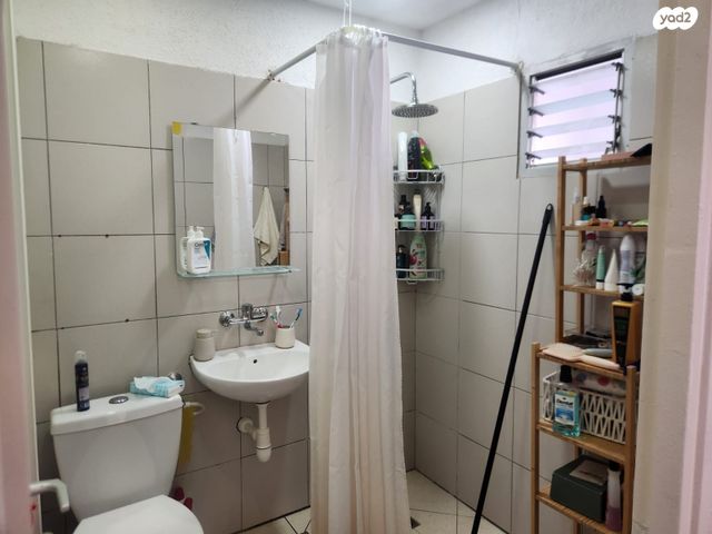 דירה, שדרות זלמן שז"ר 19, עין שרה, נהריה