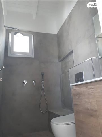 יחידת דיור, ענבר 42, נעלה, נעלה