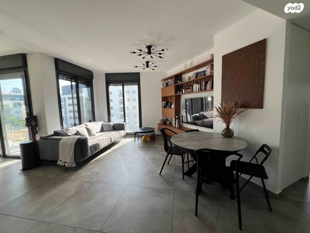 חביבה רייק 1