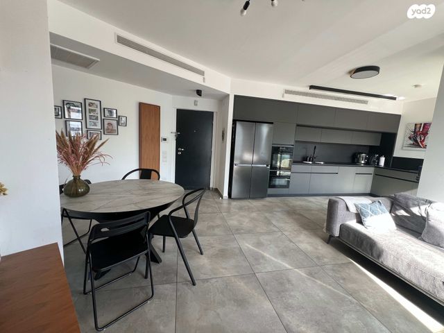 דירה, חביבה רייק 1, חרוזים, רמת גן