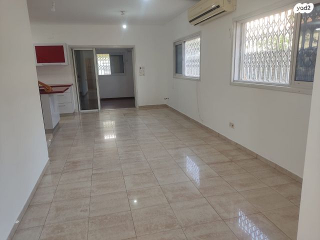 בית פרטי/ קוטג', שדרות מרדכי בן פורת 29, הראשונים, אור יהודה