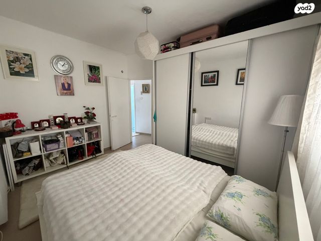 דירה, מנדלי מוכר ספרים 7, לב העיר, בת ים