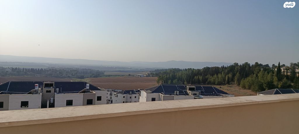 גג/ פנטהאוז, אחד העם 4, שאר העיר, מגדל העמק