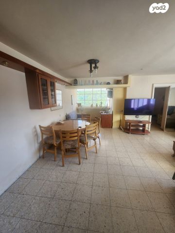 דירת גן, מצפה נפתלי 26, מטולה, מטולה